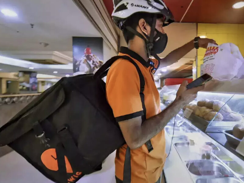 Amazon In Discussion to Acquire Swiggy Instamart